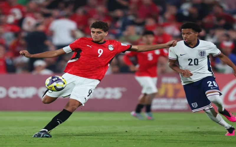 انتقال مثير.. حمزة عبد الكريم يوافق والأهلي يشترط شروط الرحيل إلى برشلونة